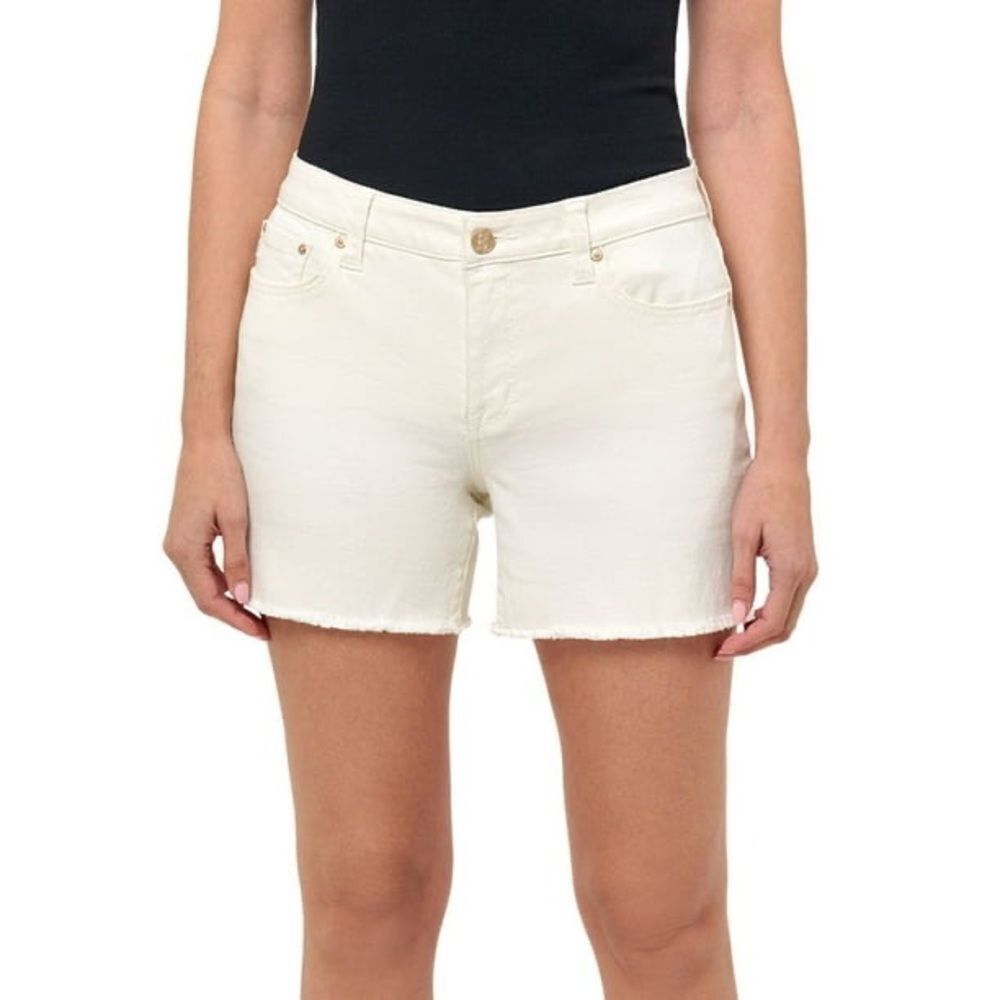 Seven7 Women's Cream Jean Denim Shorts Size 10 NWT
